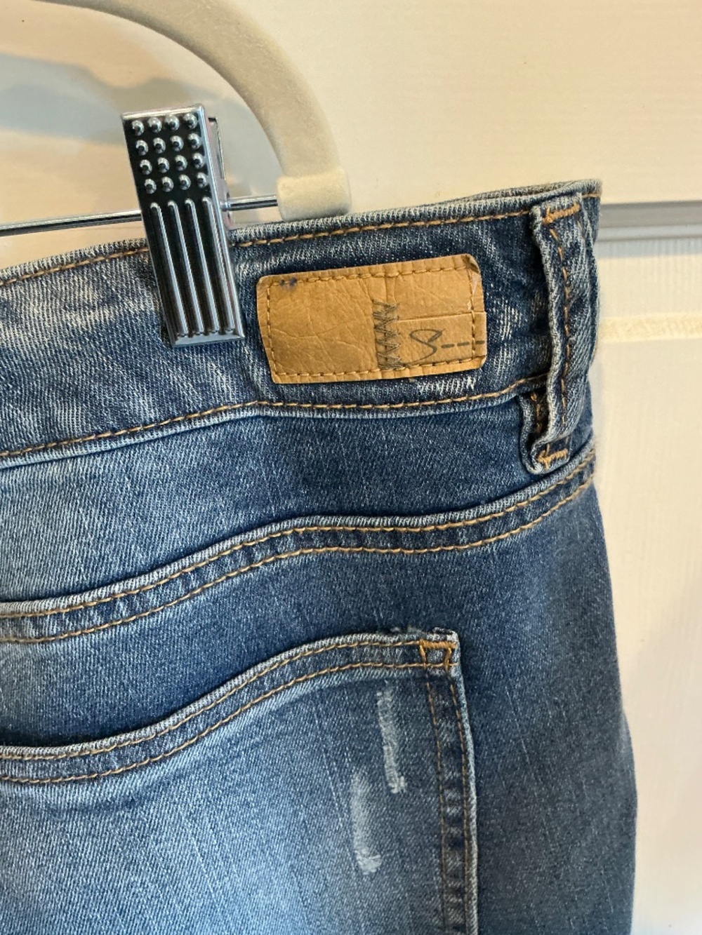 Supplies distressed jeans new with tags! Plus size 22w! - Picture 5 of 7